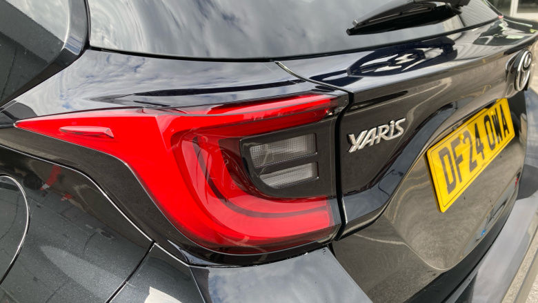 Toyota Yaris 1.5 Hybrid Design 5dr CVT Hybrid Hatchback